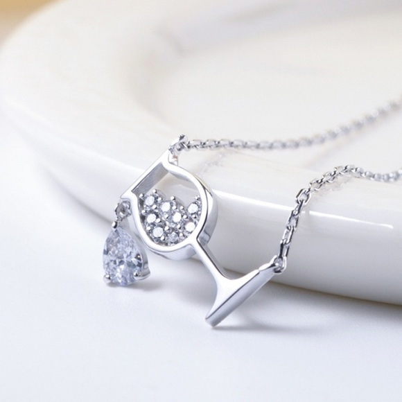 🍷 Lovely Shiny Rhinestone Leaning Dripping Wine Glass Necklace 🍷 - Picture 4 of 5